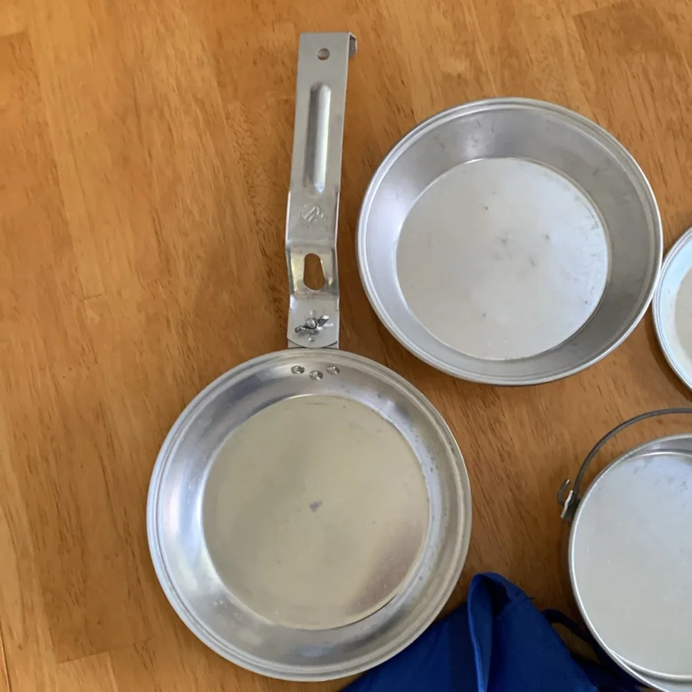 💚Girl Scouts Mess Kit GSUSA brand Carrying Case Outdoor Pots Pans